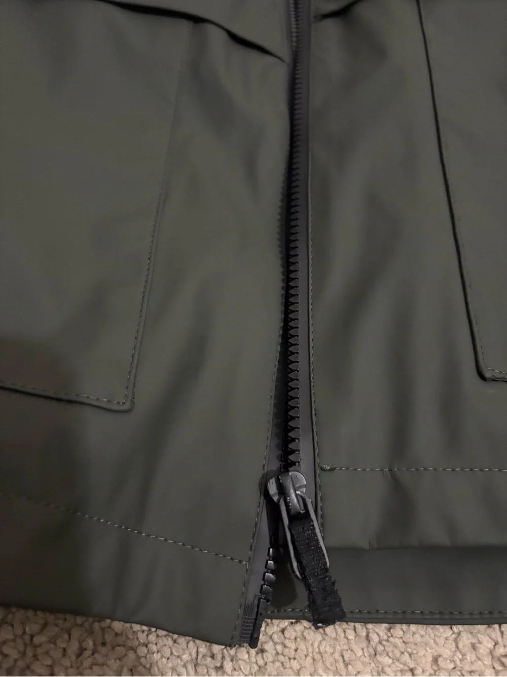 Zara Kids olive green hooded rain jacket with sherpa lining Size 6-7